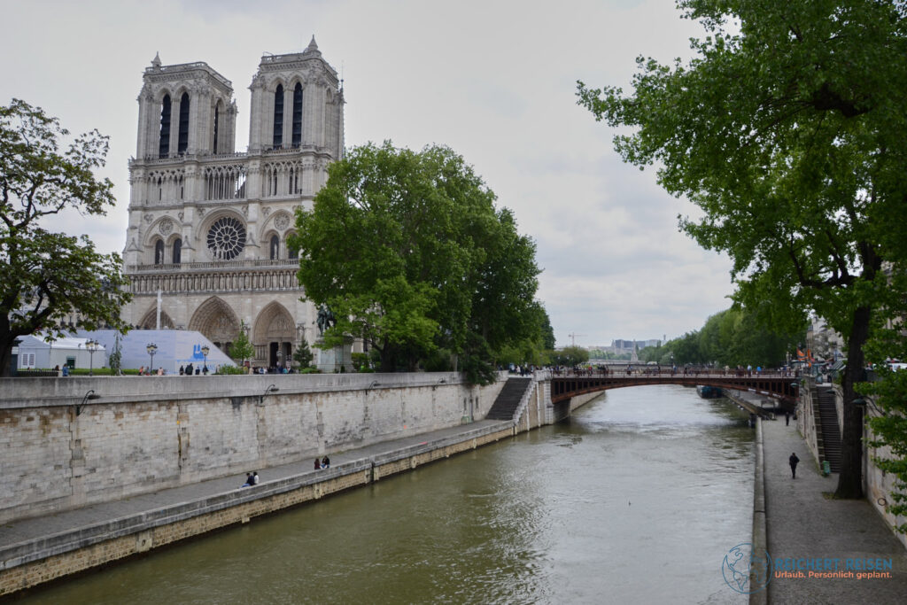 Blick über die Seine zu Notre Dame
